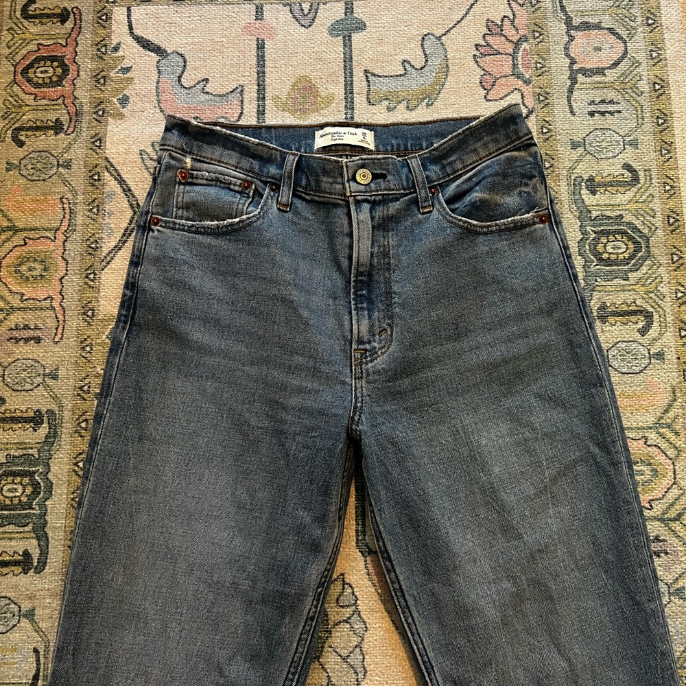 Abercrombie ‘The Mom’ High Rise Jeans